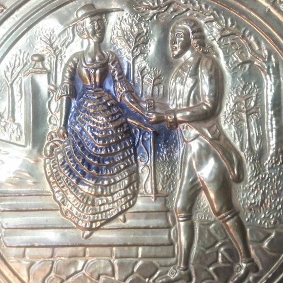 Vintage Courting Scene Pressed Metal Wall Plate, Made in England - Picture 2 of 6